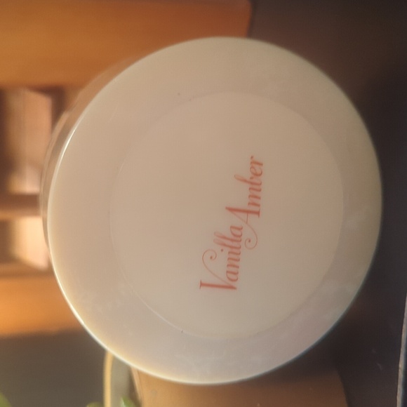 Arbonne Other - Arbonne Vanilla Amber Shimmer Powder All over body .35 oz 10 g NEW NIP NICE
